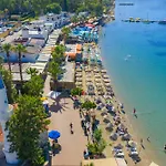 Halikarya & Restaurant